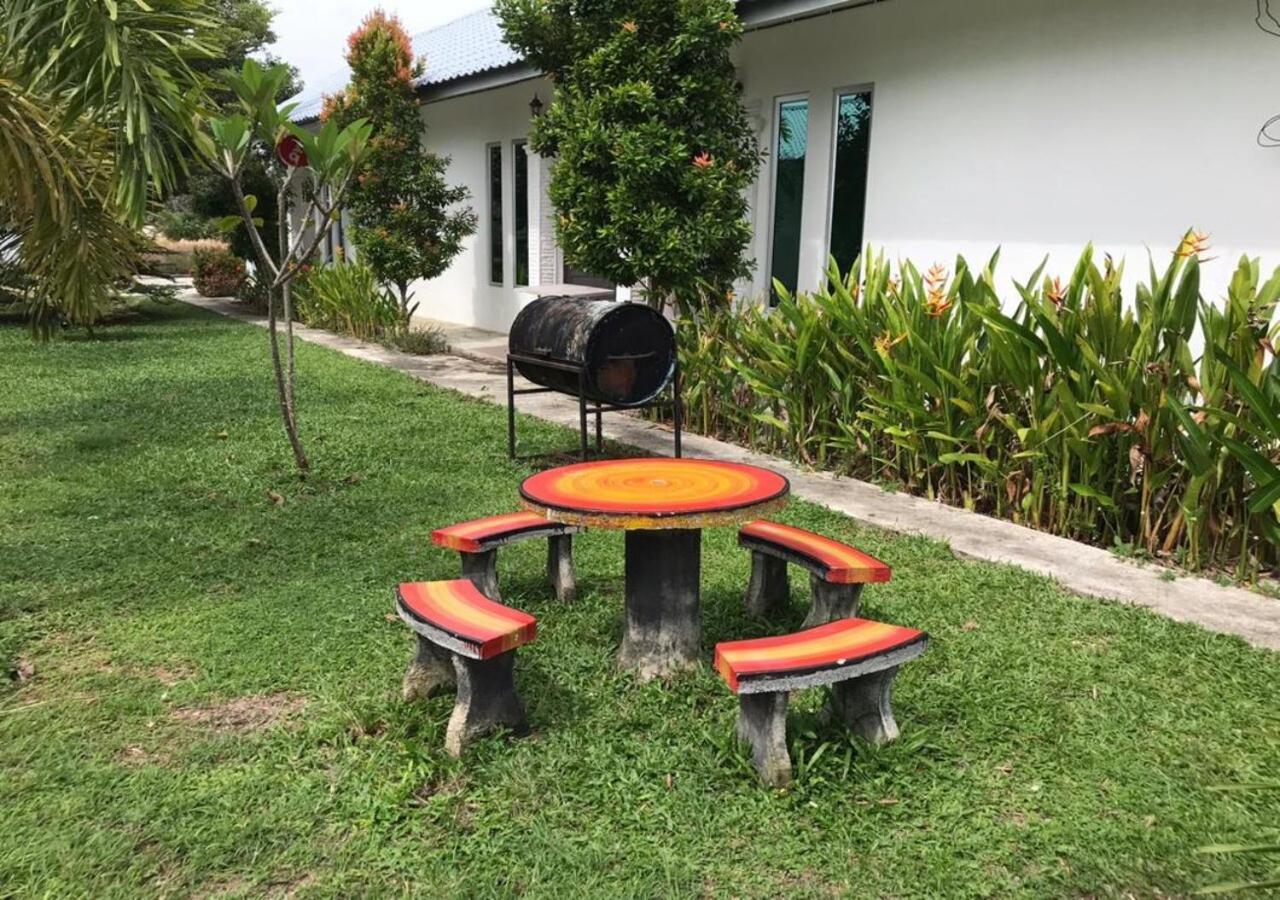 Alpha Motel Pantai Cenang Kültér fotó