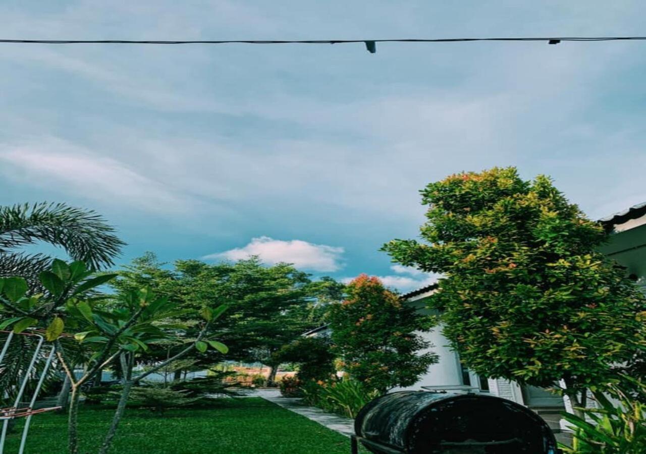 Alpha Motel Pantai Cenang Kültér fotó